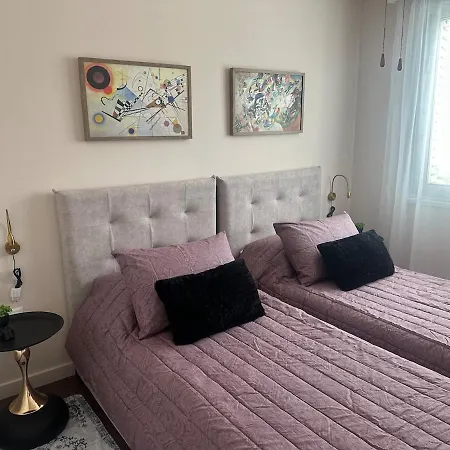 Golden Nest Lykavitos Stylish Escape 아파트 *