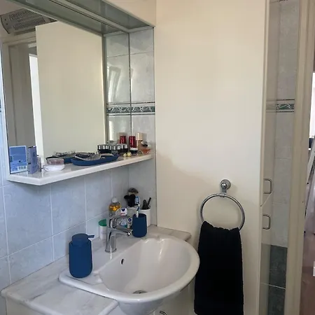 Appartamento Golden Nest Lykavitos Stylish Escape Nicosia