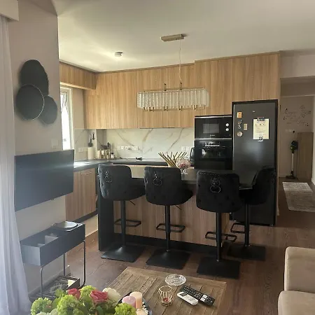 Golden Nest Lykavitos Stylish Escape Appartamento *